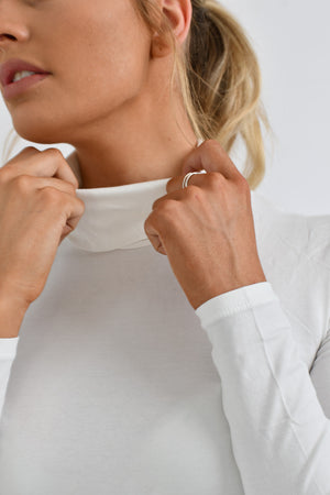 G-Warmer Thermal Long Sleeve Collar Top 01 Snow White